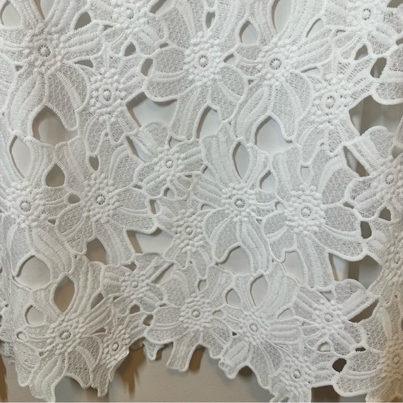 Calvin Klein Plus Size White Lace Sleeveless Top - Picture 7 of 14